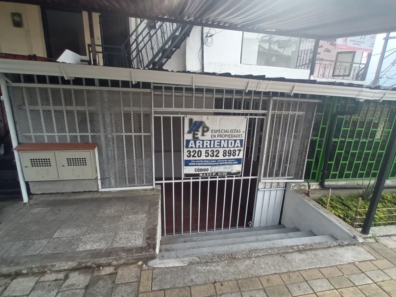 SE ARRIENDA LOCAL – EEP-1004 – PRIMER PISO – PEDREGAL (ESTRATO 3)